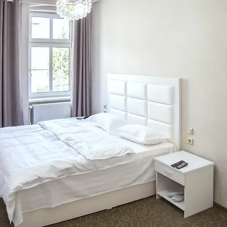 Muse Hotel 2*